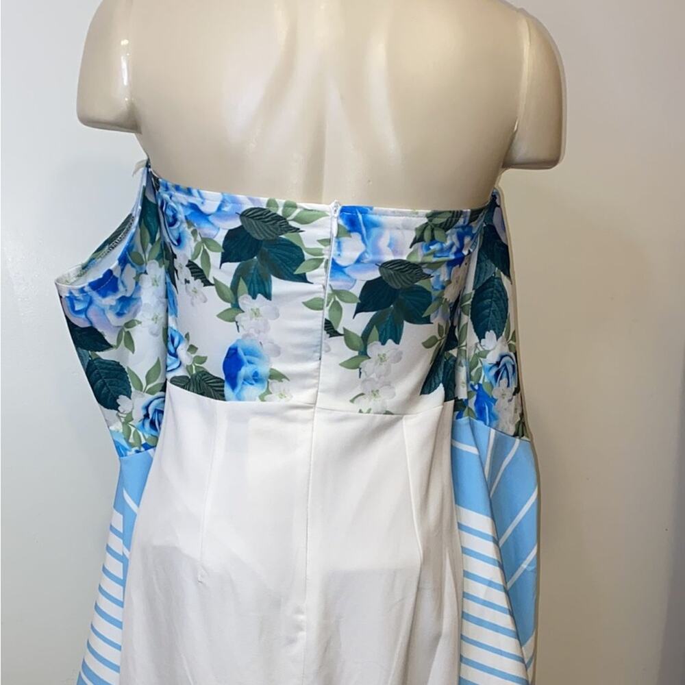 La Patean White With Blue Flowers Dress - Picture 3 of 14